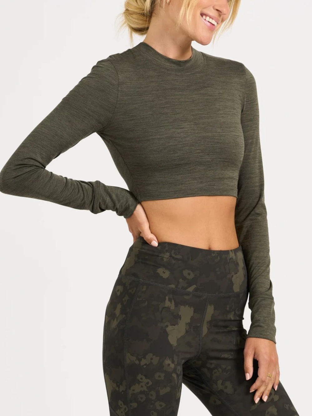 Vuori LONG-SLEEVE LUX CROP TEE